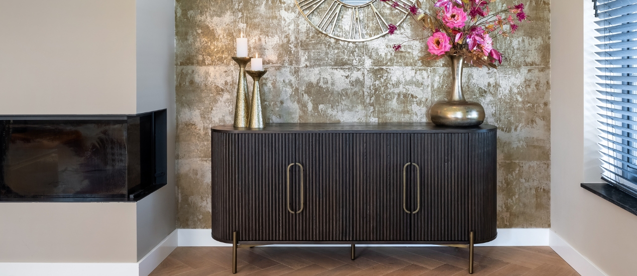 Trendalert: Donkere houtsoorten en warme tinten maken je interieur hotel chique